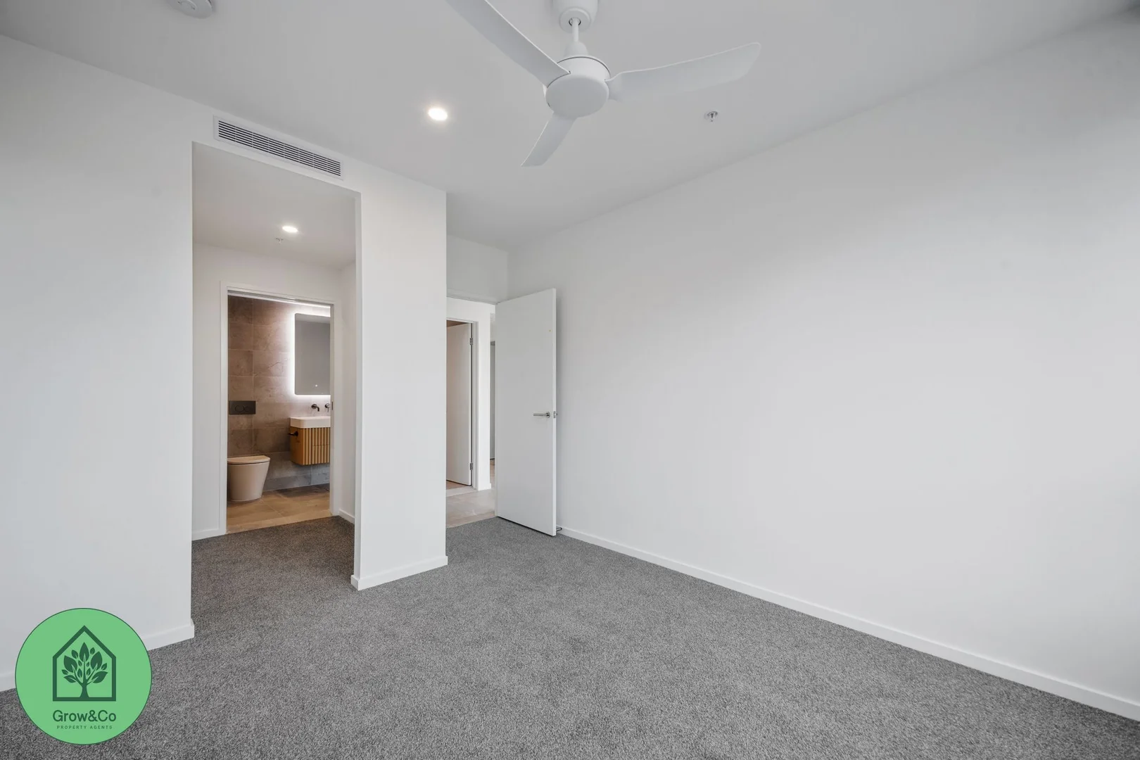 Additional image 19 of 2407/10 Sickle Avenue, Hope Island QLD 4212