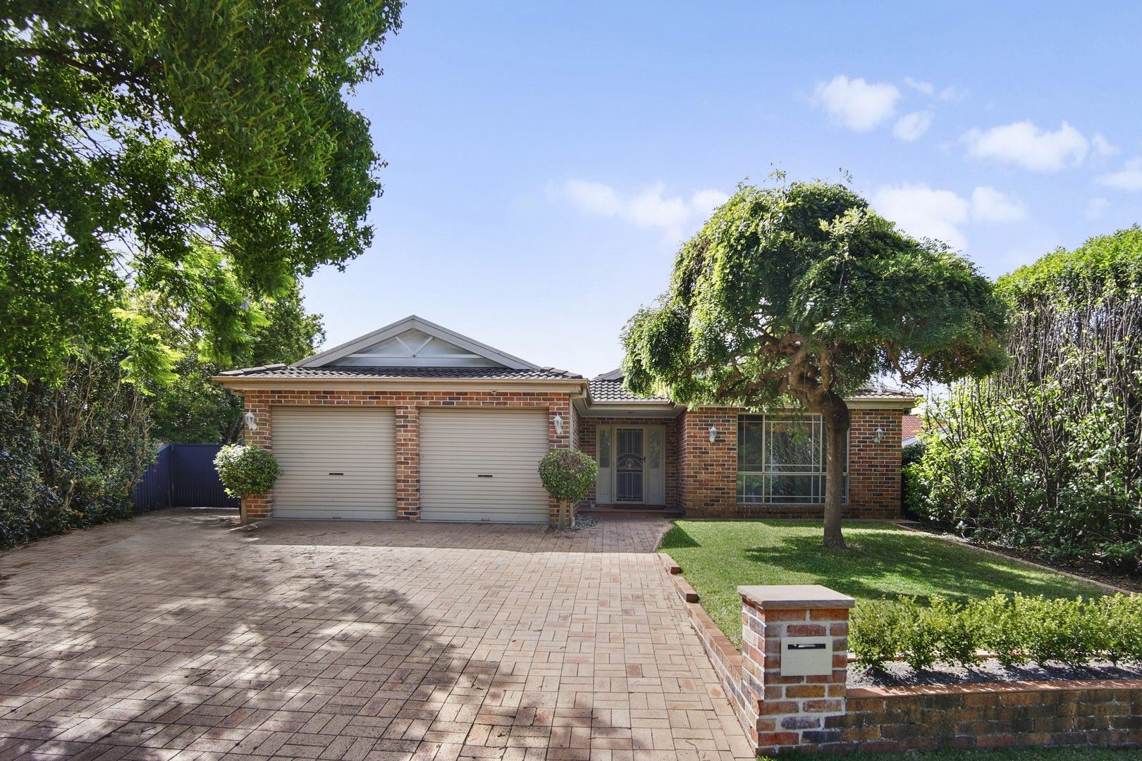 4 bedrooms House in 3 Sandlewood Close ROUSE HILL NSW, 2155