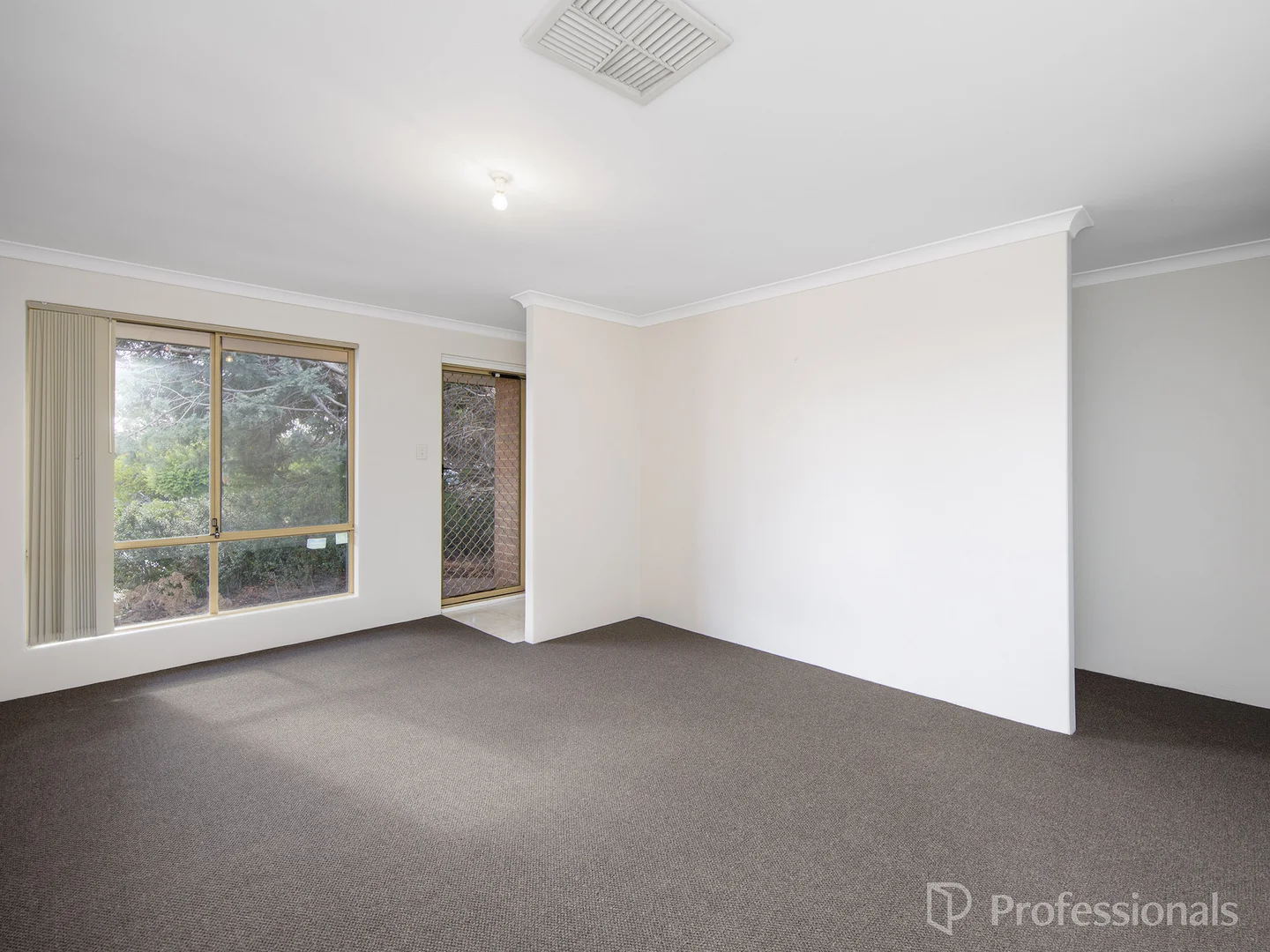 Additional image 9 of 43 Towerhill Road, Alexander Heights WA 6064