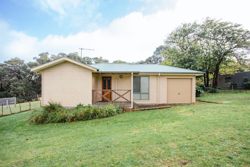 3 bedrooms House in 406 Tucks Road SHOREHAM VIC, 3916