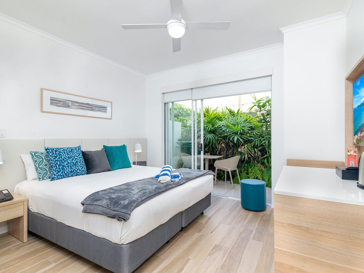 2 bedrooms Apartment / Unit / Flat in 27 Portsea/70-76 Davidson Street PORT DOUGLAS QLD, 4877