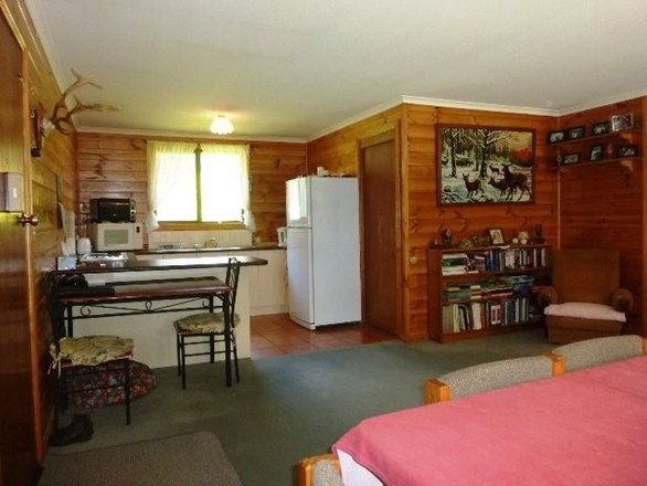 10 Brewis Place, Lake Leake TAS 7210, Image 2