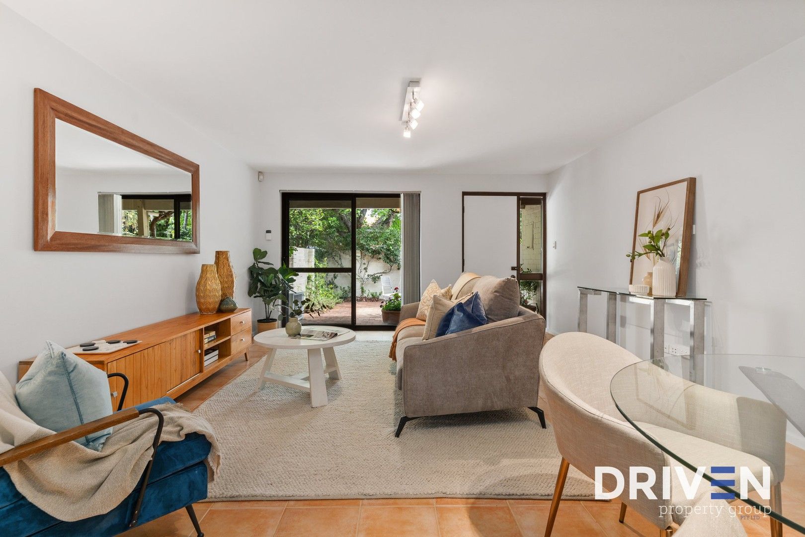 2 bedrooms Townhouse in 16/170 Labouchere Road COMO WA, 6152
