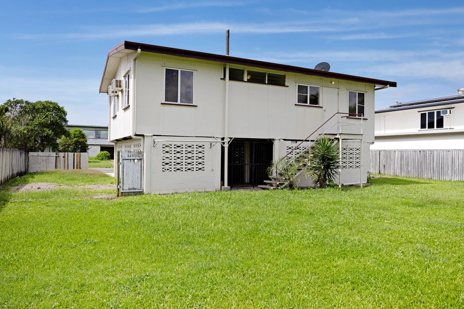 12 Crocker Street, Heatley QLD 4814