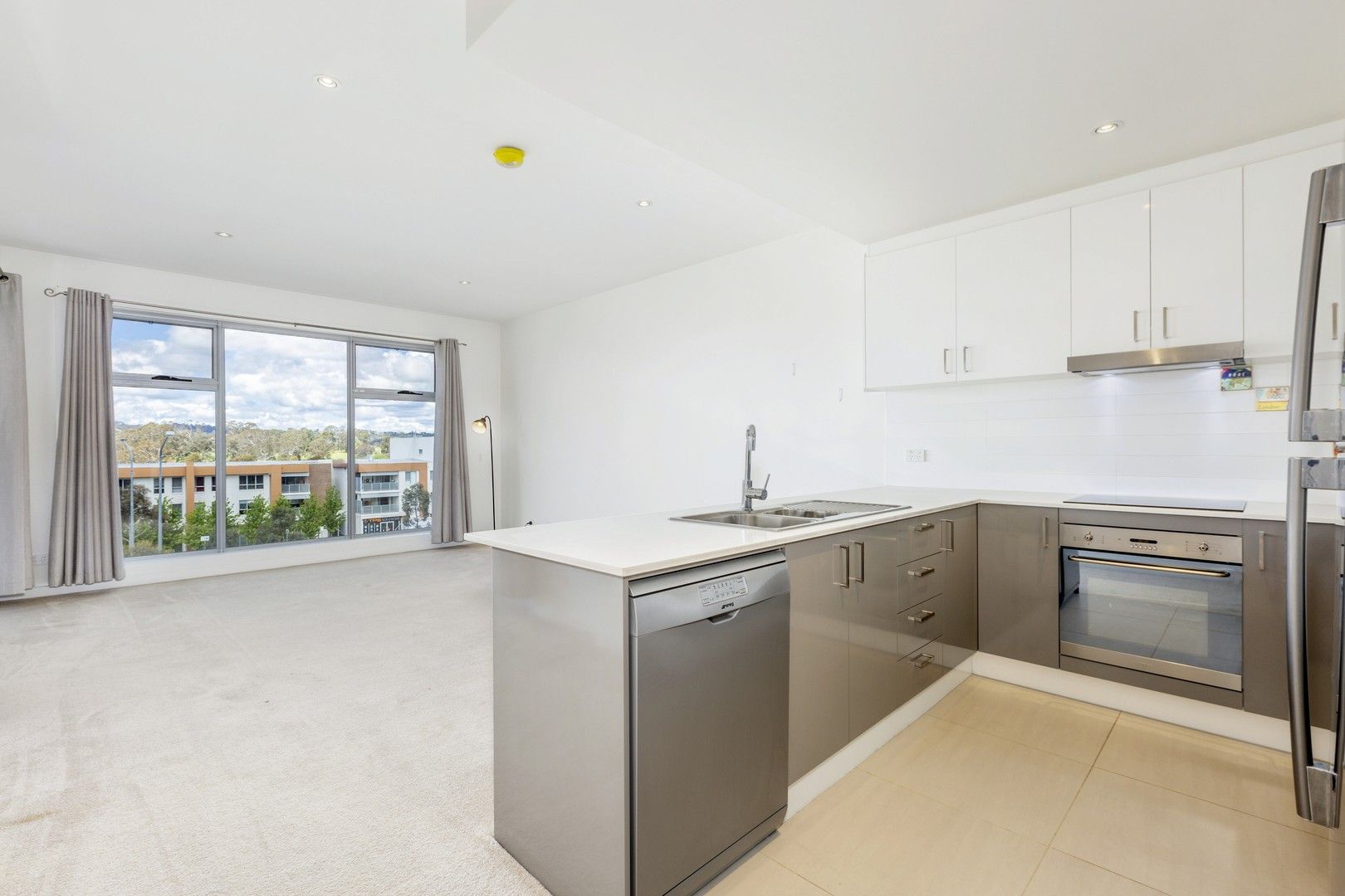 2 bedrooms Apartment / Unit / Flat in 76/227 Flemington Road FRANKLIN ACT, 2913