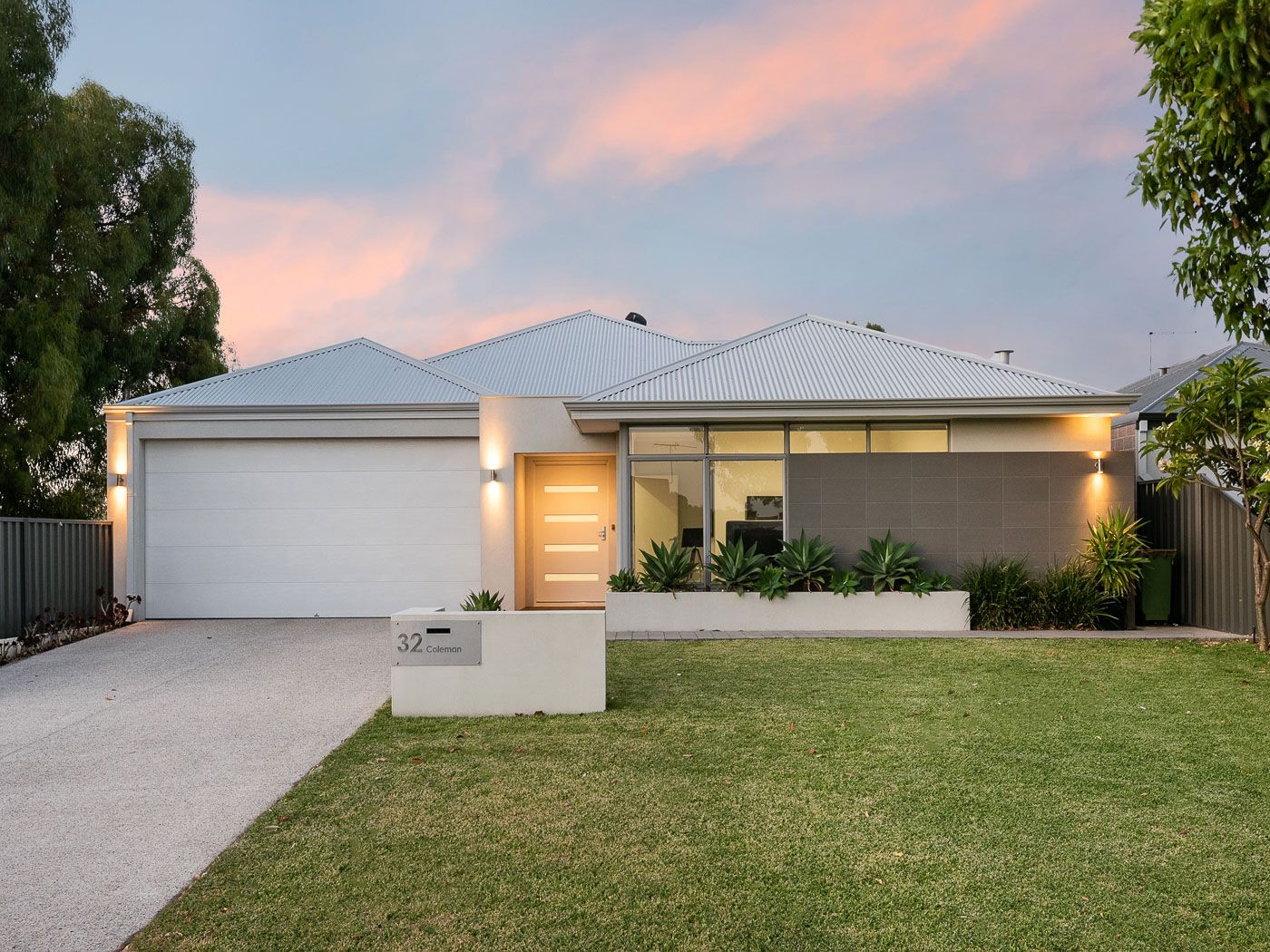 32A Coleman Crescent, Melville WA 6156, Image 0