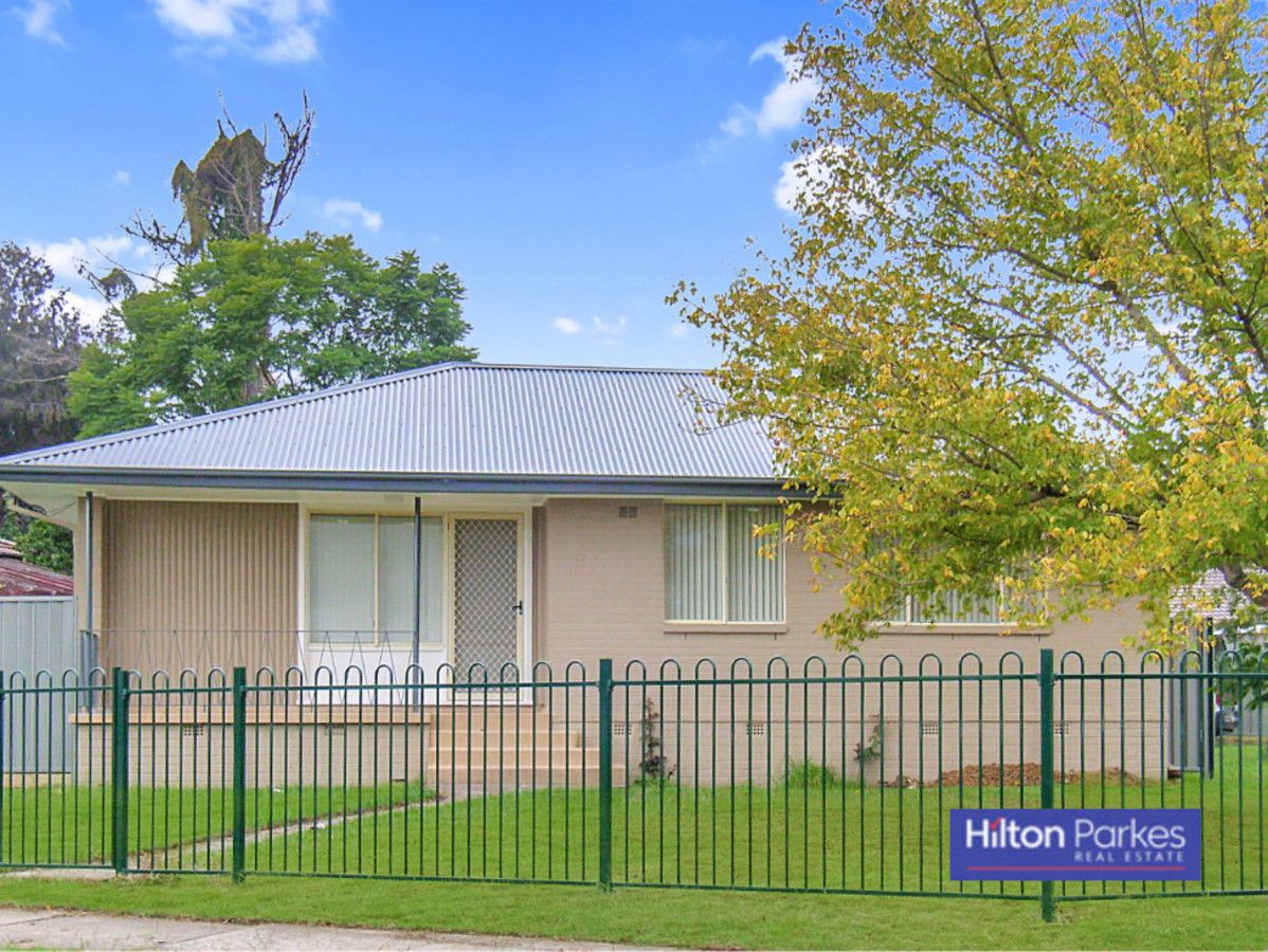 3 bedrooms House in 17 Franklin Crescent BLACKETT NSW, 2770