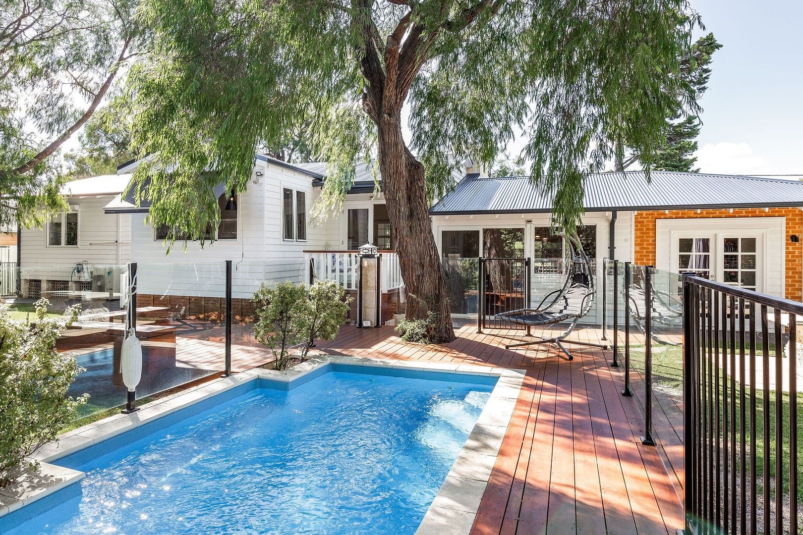 3 bedrooms House in 48 Geographe Bay Road DUNSBOROUGH WA, 6281