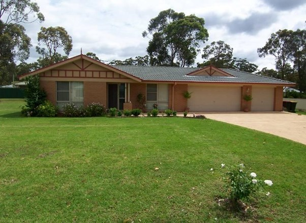 8 Tahlee Place, Medowie NSW 2318