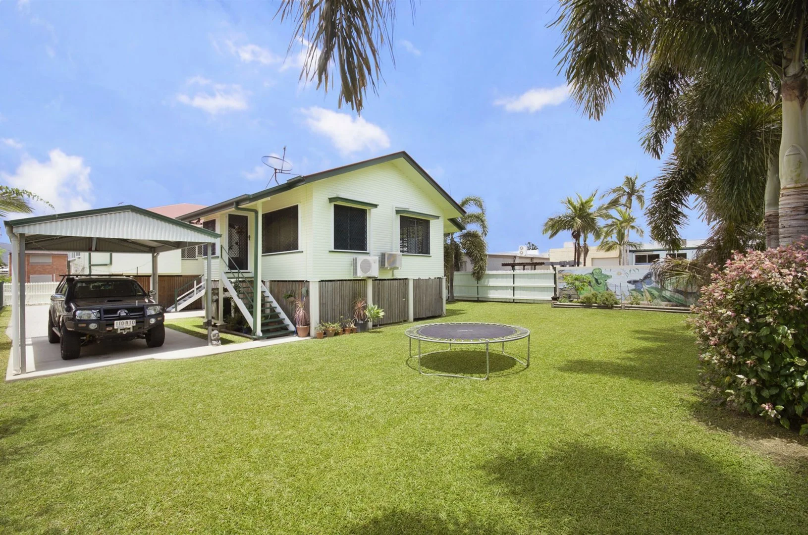 3/4 Soule Street, Hermit Park QLD 4812