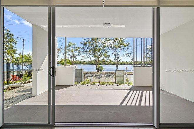 Picture of 2/305 Bradman Avenue, MAROOCHYDORE QLD 4558