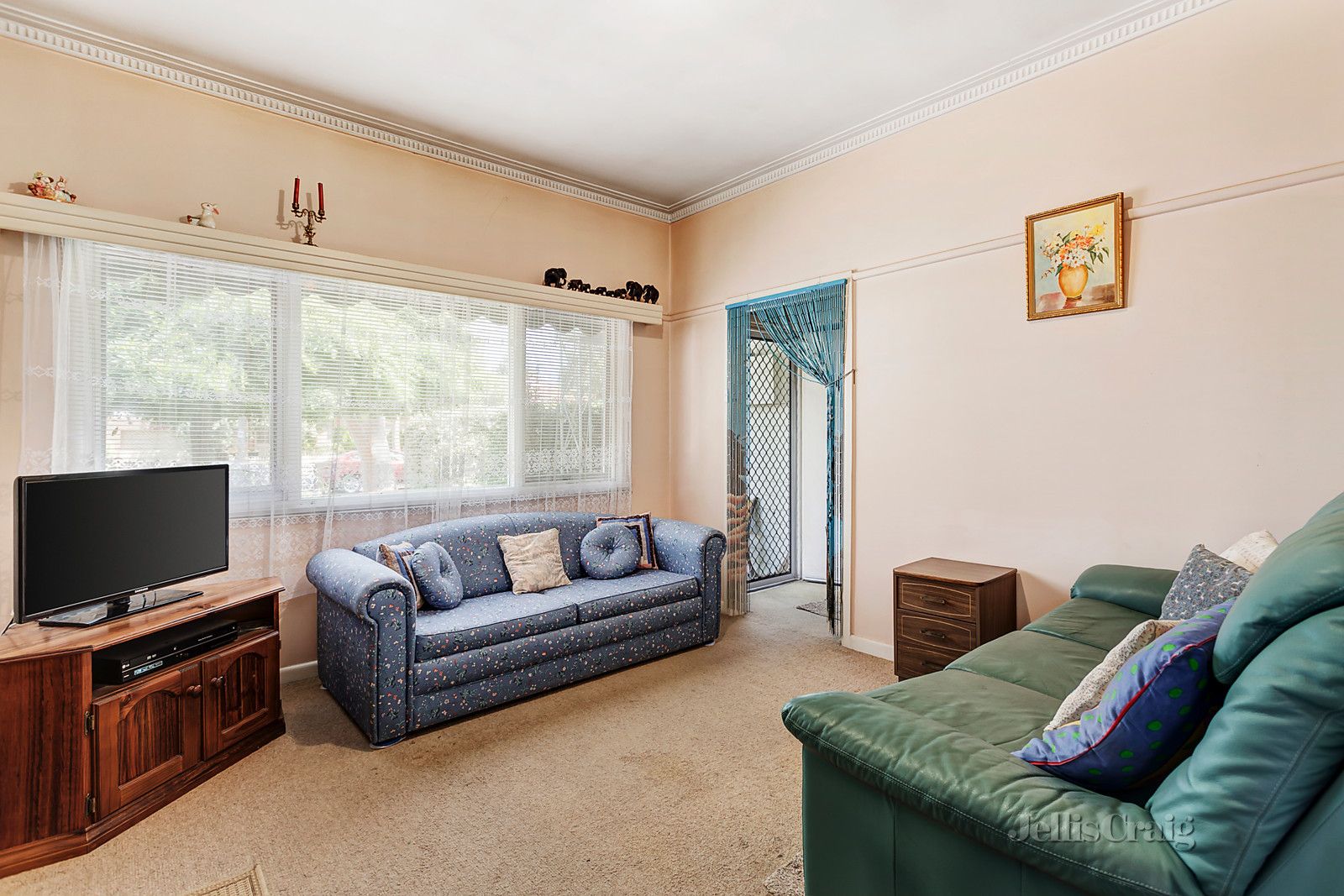 17 Dewrang Crescent, Blackburn VIC 3130, Image 2