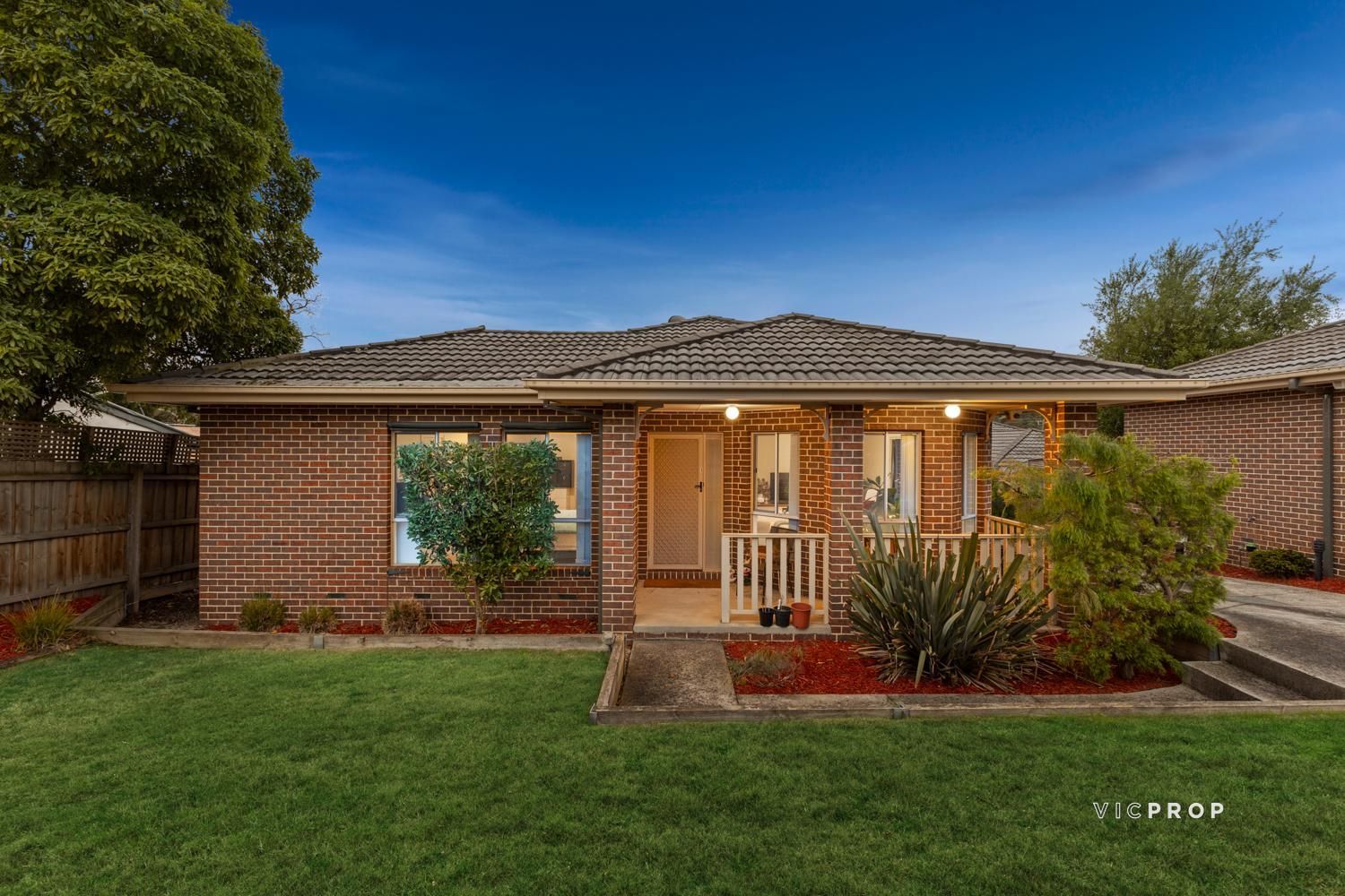 1&2/4 Wilson Street, Ferntree Gully VIC 3156, Image 0