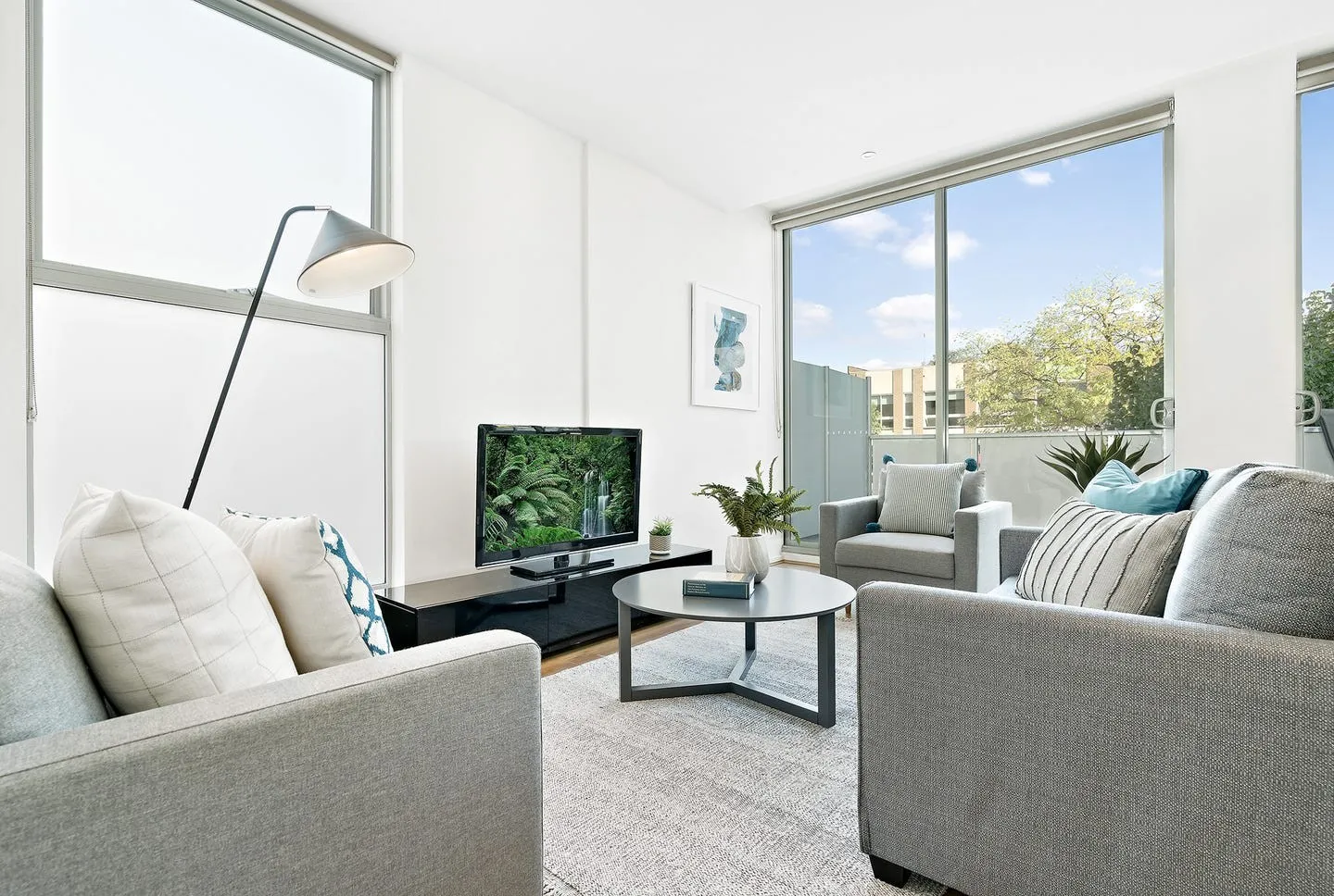 Modern Light-Filled Apartment in the Glen Waverley Secondary College Zone - View 6