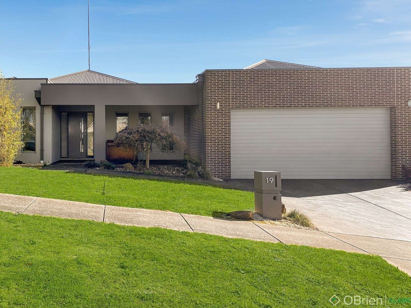 4 bedrooms House in 19 Cromie Drive WARRAGUL VIC, 3820