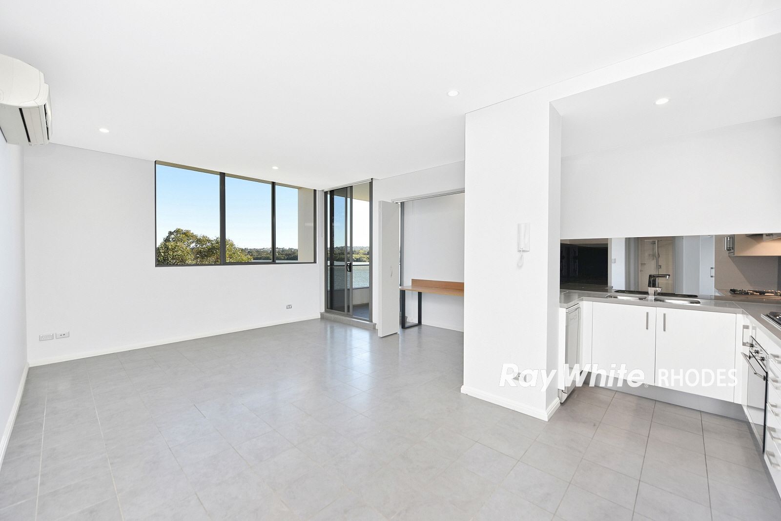 1 bedrooms Apartment / Unit / Flat in 515/50 Shoreline Drive RHODES NSW, 2138