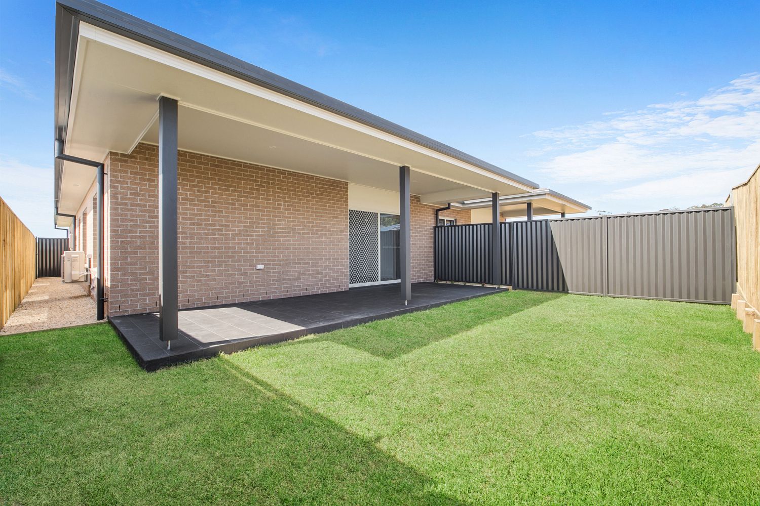 3 bedrooms Villa in 8A Allport Avenue PORT MACQUARIE NSW, 2444