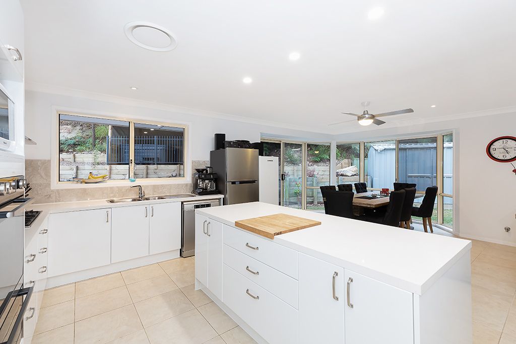 2 Claret Ash Close, Toronto NSW 2283, Image 2