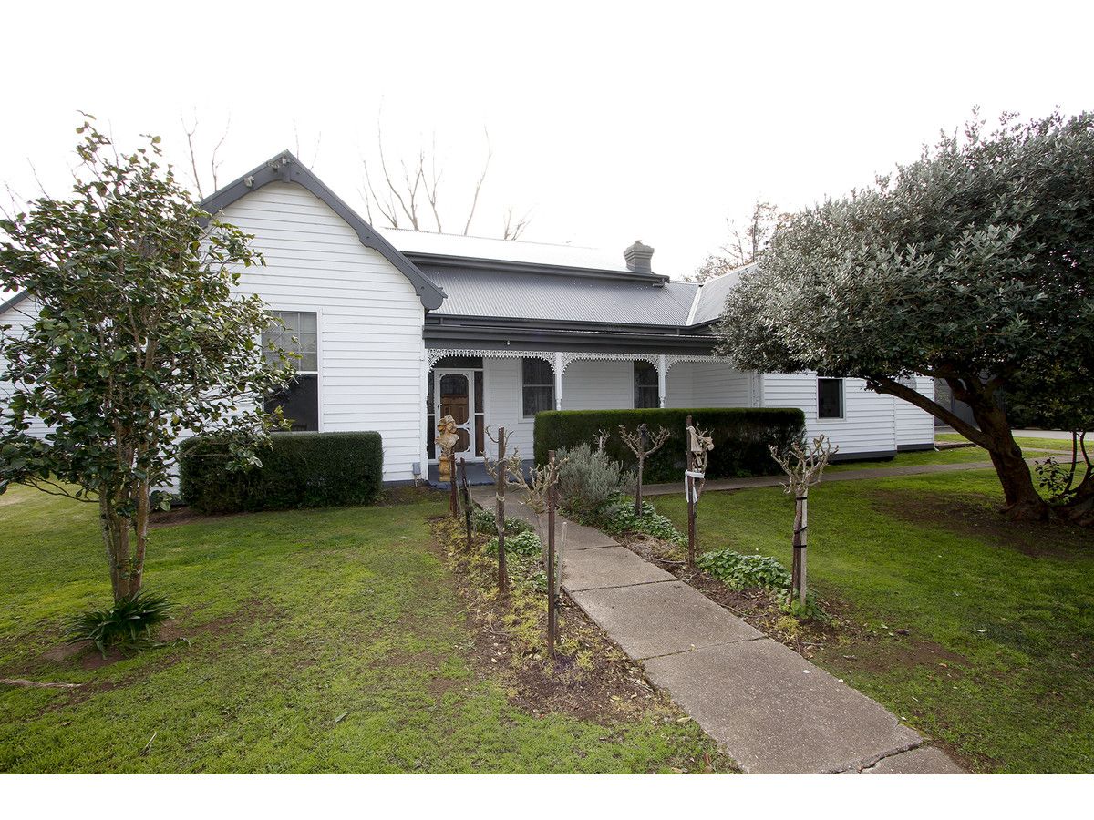 128 Gibsons Road, Sale VIC 3850