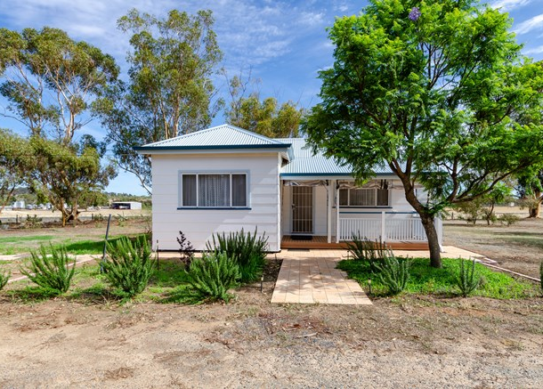 2 Moss Parade, Wickepin WA 6370