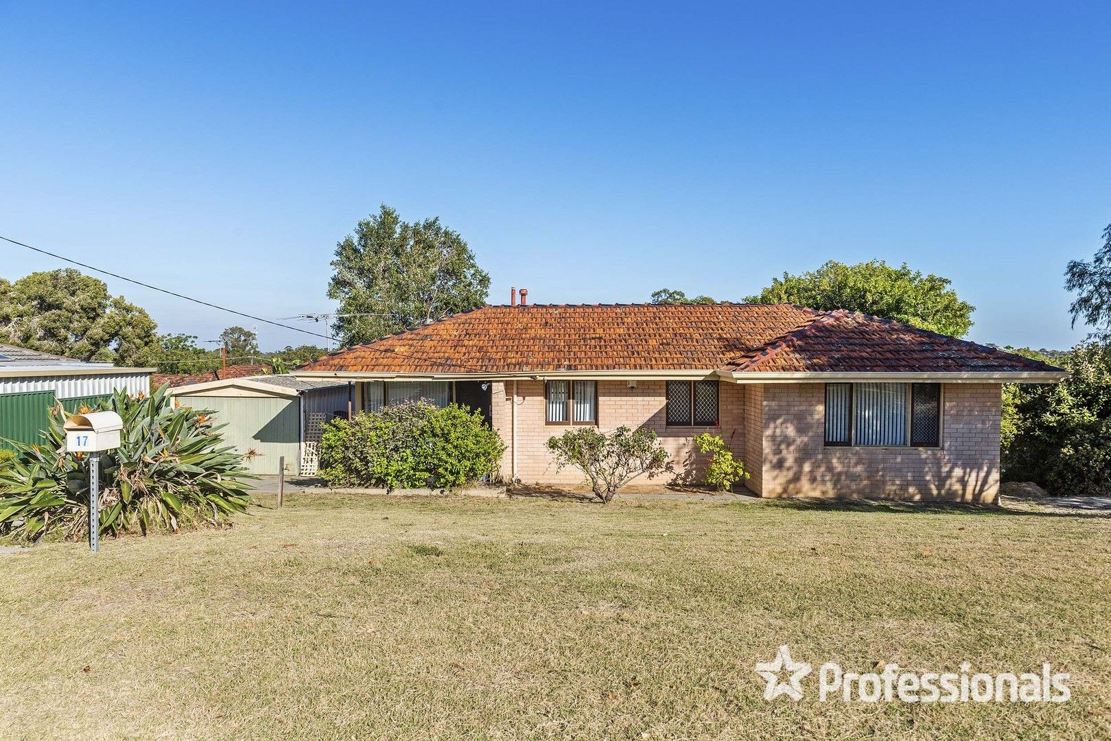 17 Oldfield Road, Girrawheen WA 6064, Image 0