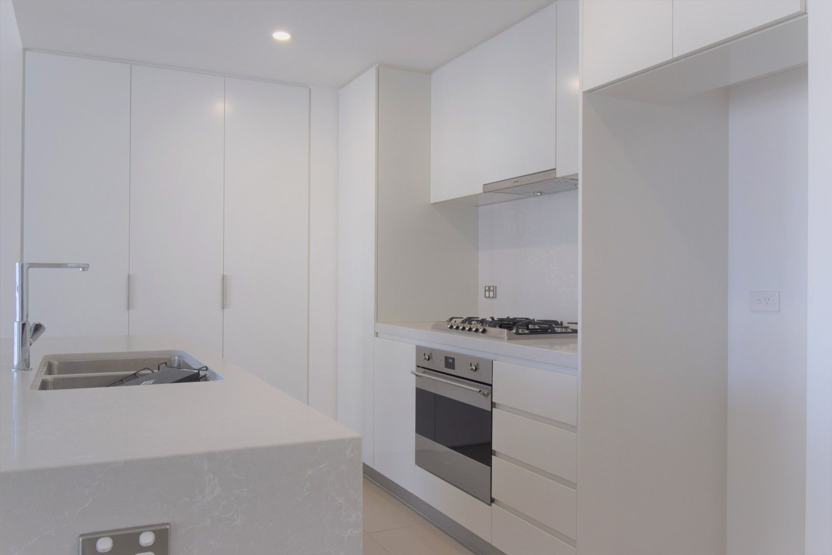 2 bedrooms Apartment / Unit / Flat in 1310/17 Chisholm Street WOLLI CREEK NSW, 2205