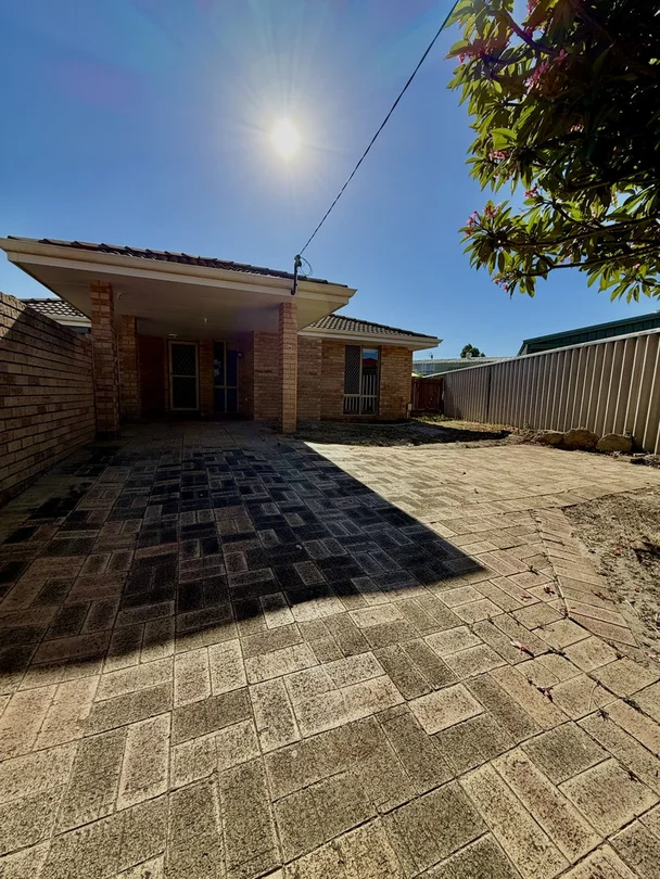 32B Abernethy Grove, Seville Grove WA 6112