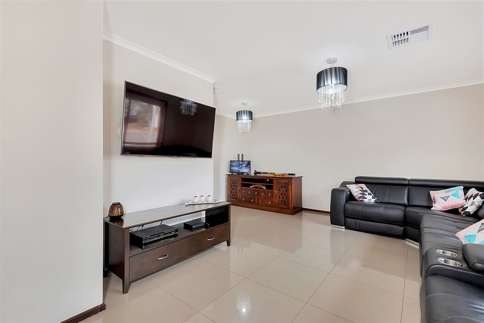 6 Victoria Drive, Parafield Gardens SA 5107, Image 2