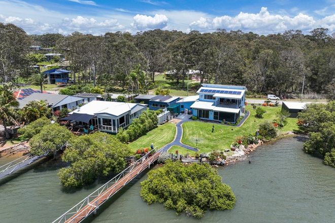 Picture of 31-33 Wahine Drive, RUSSELL ISLAND QLD 4184