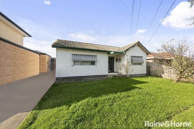 Picture of 4 Glendenning St, ST ALBANS VIC 3021