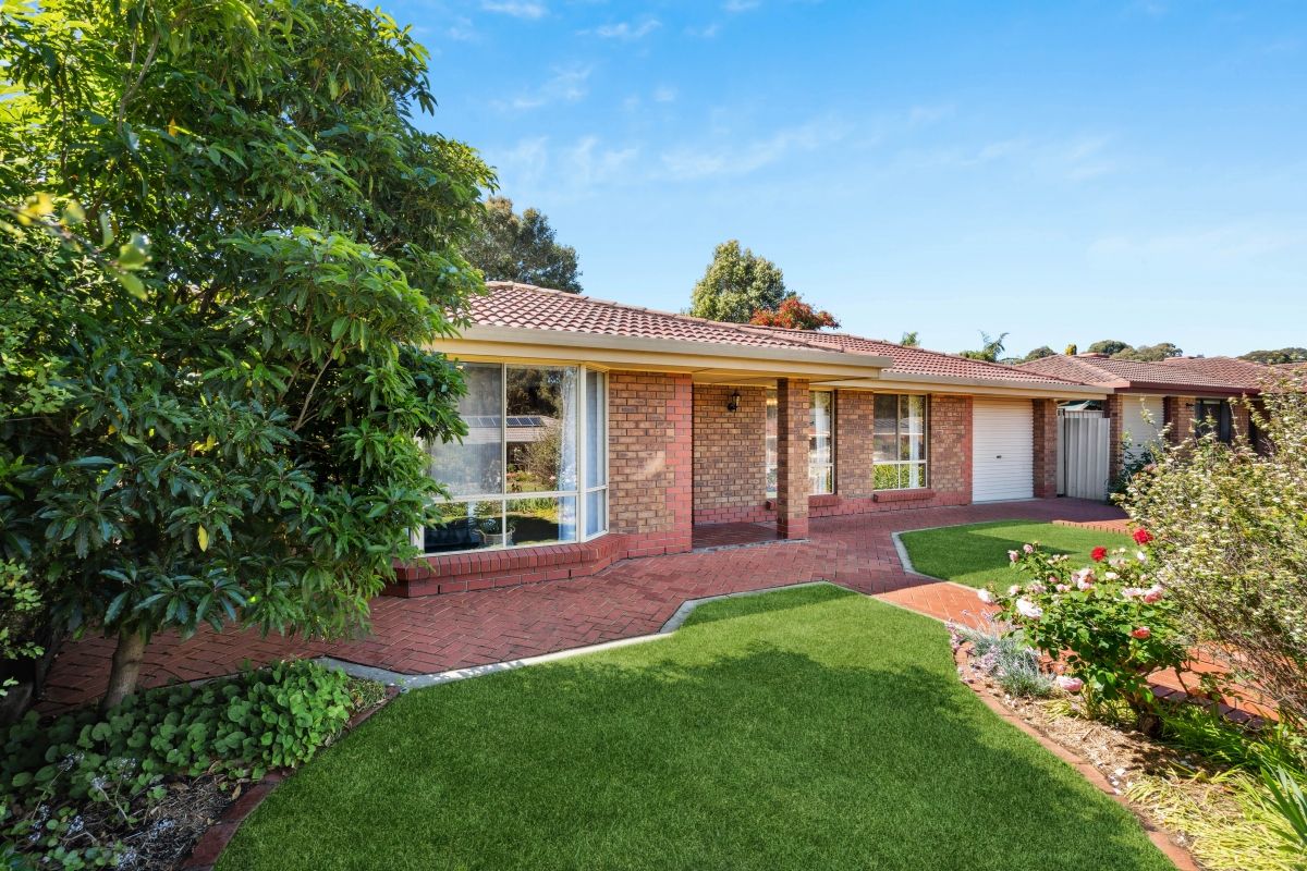 16 Sandler Grove, Aberfoyle Park SA 5159, Image 2