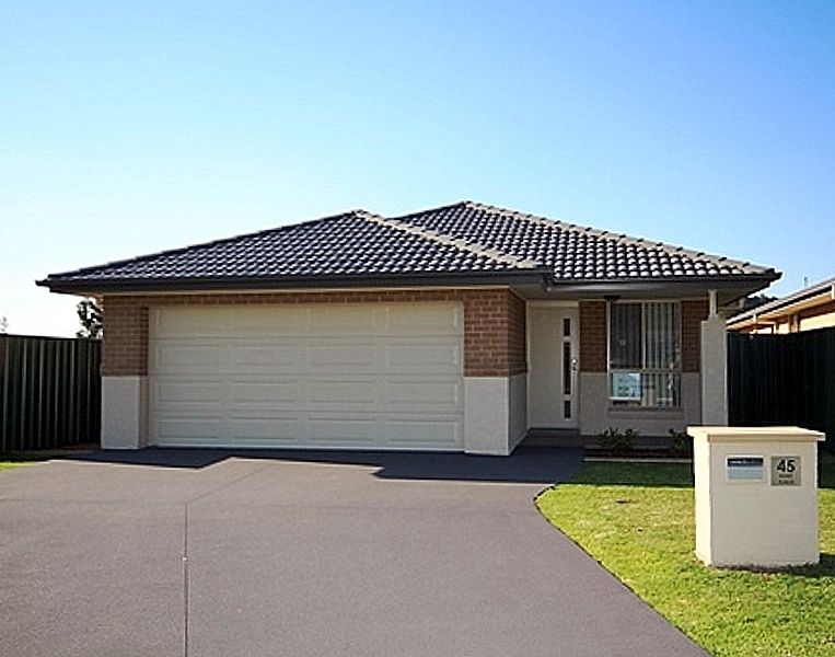 3 bedrooms House in 45 Hunt Place MUSWELLBROOK NSW, 2333