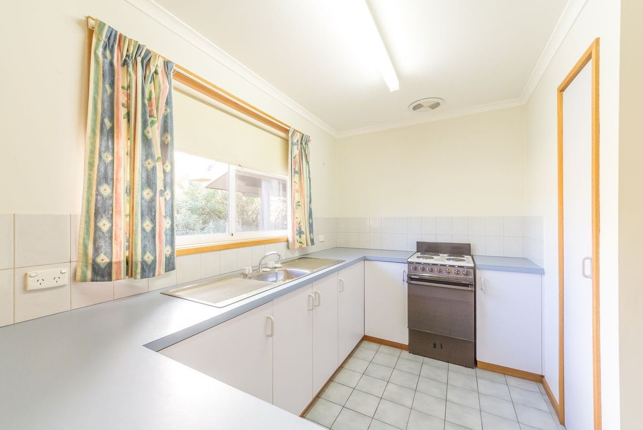 1/563 Seymour Street, Lavington NSW 2641, Image 2