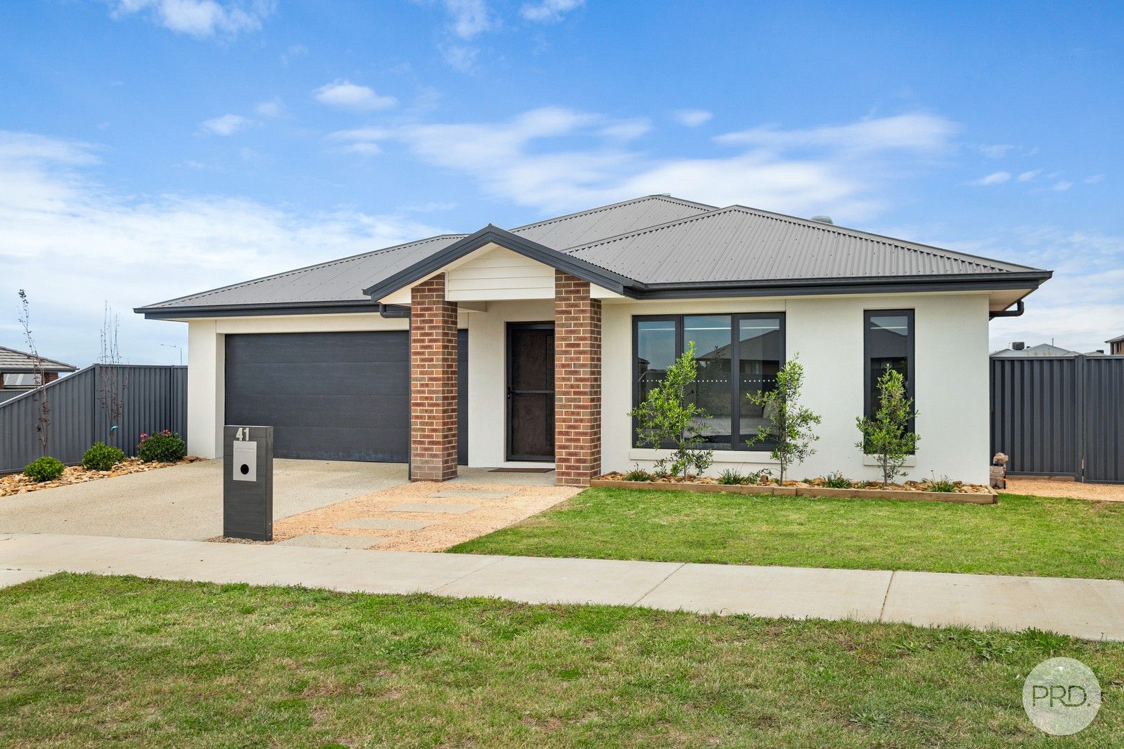 4 bedrooms House in 41 Mullingar Drive ALFREDTON VIC, 3350