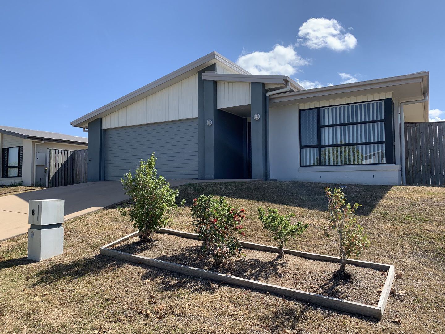 8 Hinkler Court, Rural View QLD 4740