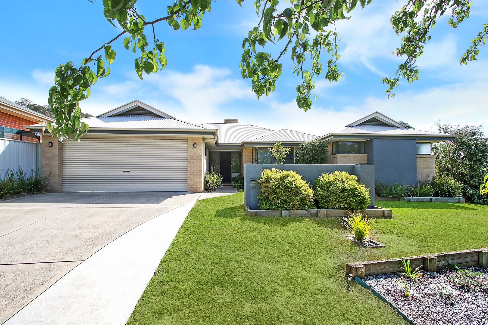 93 Barton Street, West Wodonga Property History & Address Research