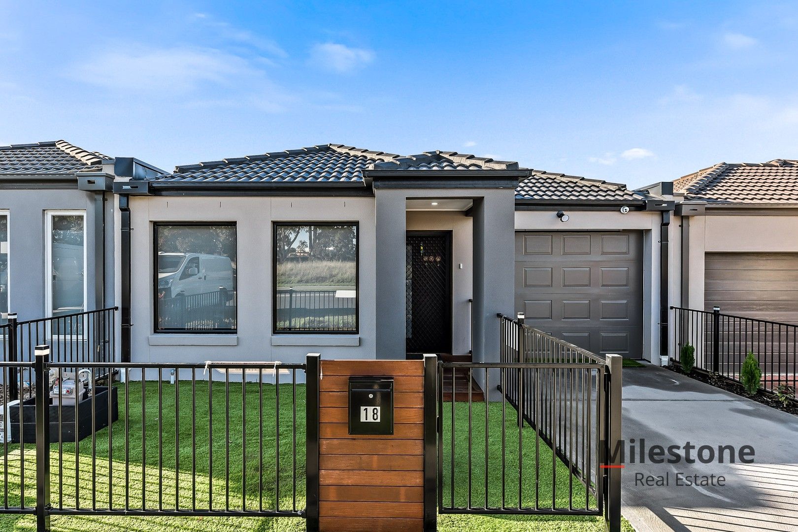 18 Godfrey Avenue, Cranbourne East VIC 3977, Image 0