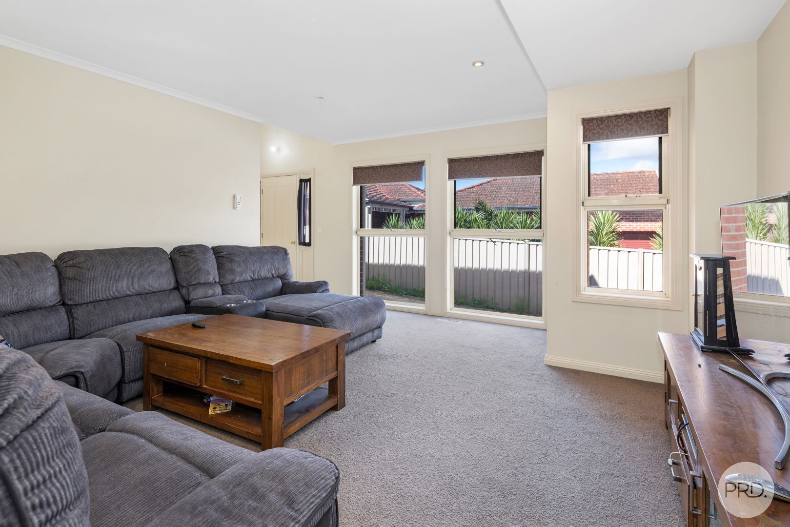 2/823 Barkly Street, Mount Pleasant VIC 3350, Image 2