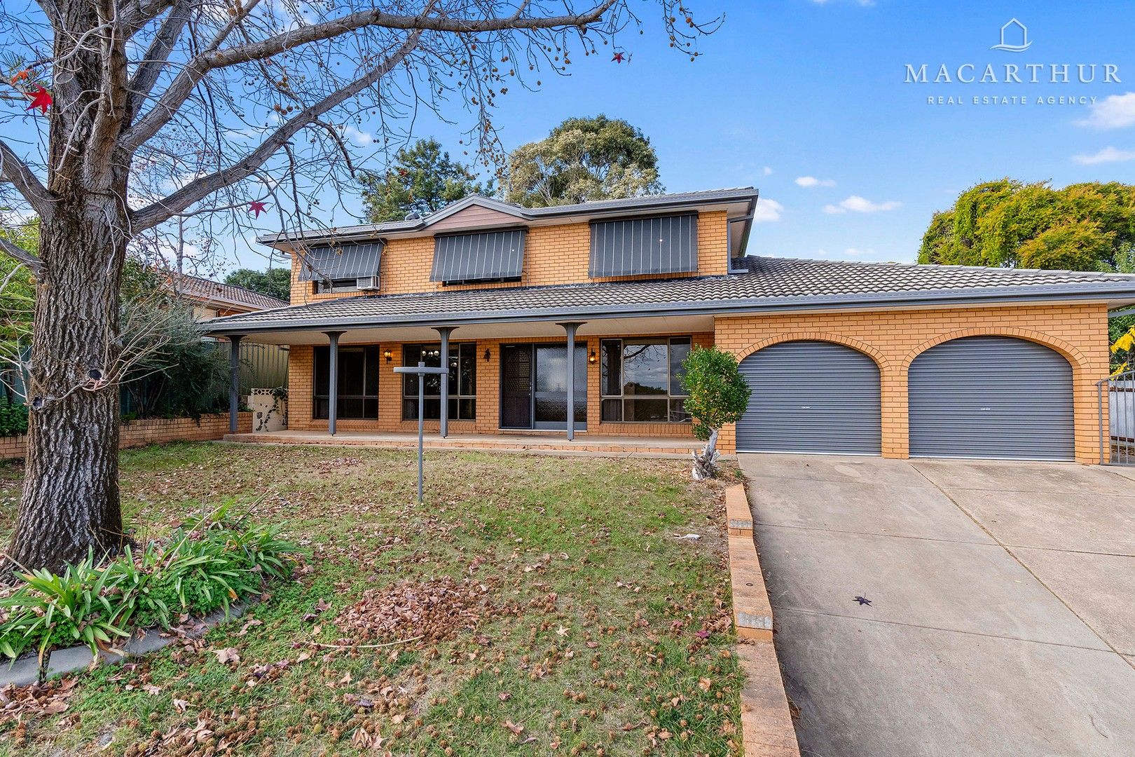 5 bedrooms House in 13 Amsterdam Crescent TOLLAND NSW, 2650