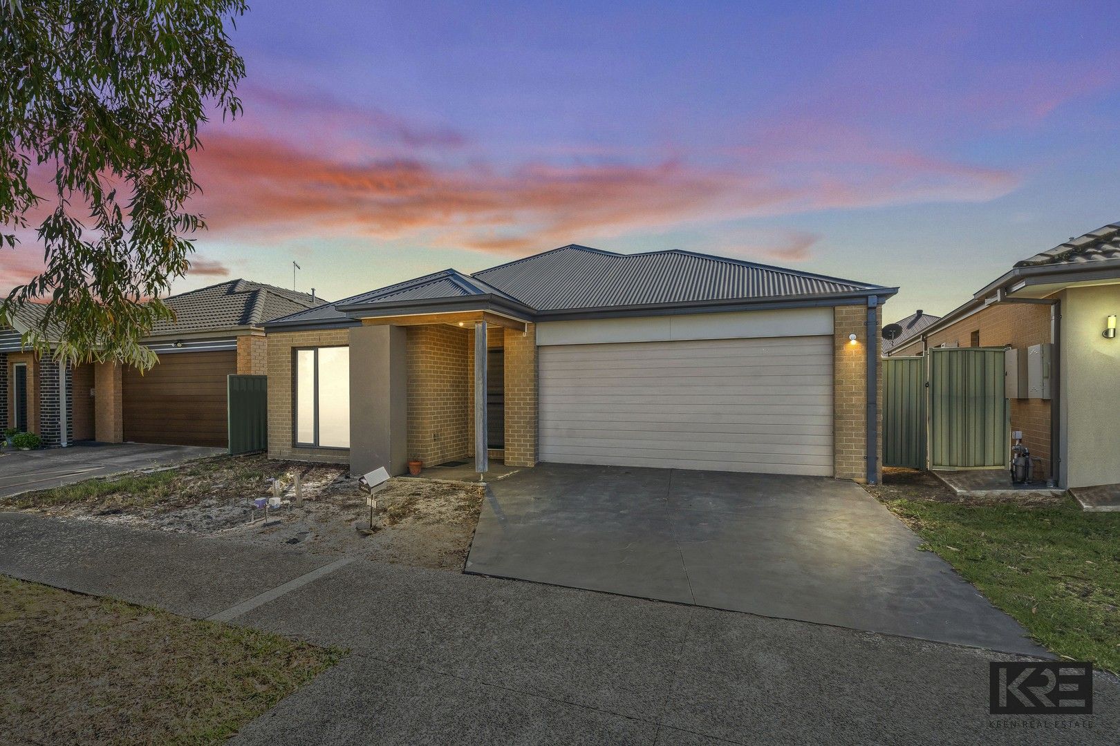 4 bedrooms House in 11 Ivy Leaf Road PAKENHAM VIC, 3810