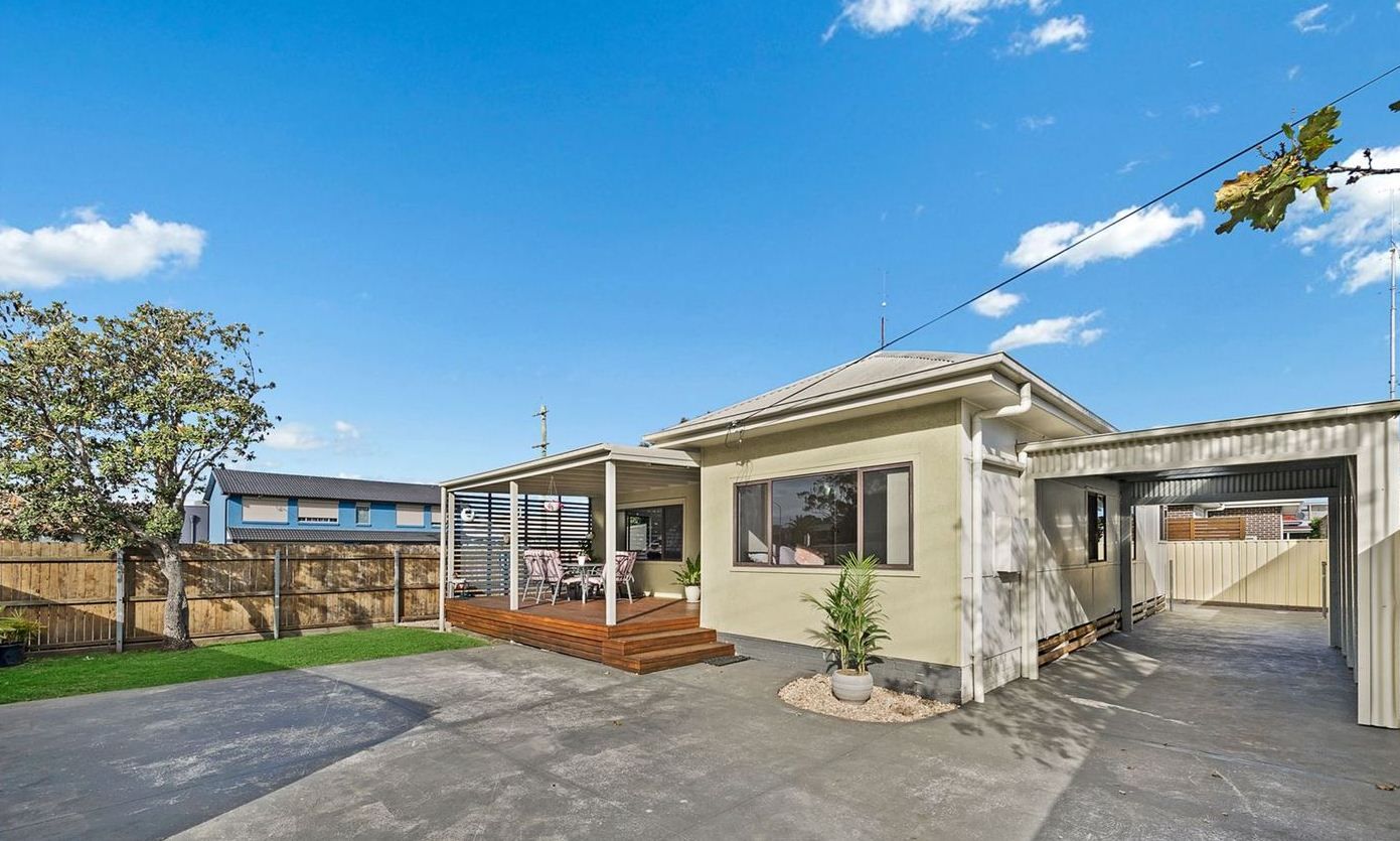3 bedrooms House in 1 Lake Entrance Road WARILLA NSW, 2528