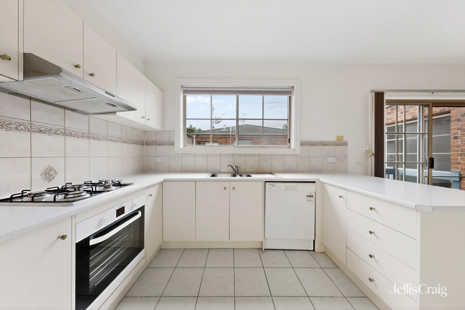 Additional image 4 of 2B Renown Street, Burwood VIC 3125