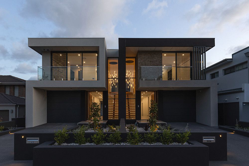 5 bedrooms Duplex in 68a Hurstville Road HURSTVILLE GROVE NSW, 2220