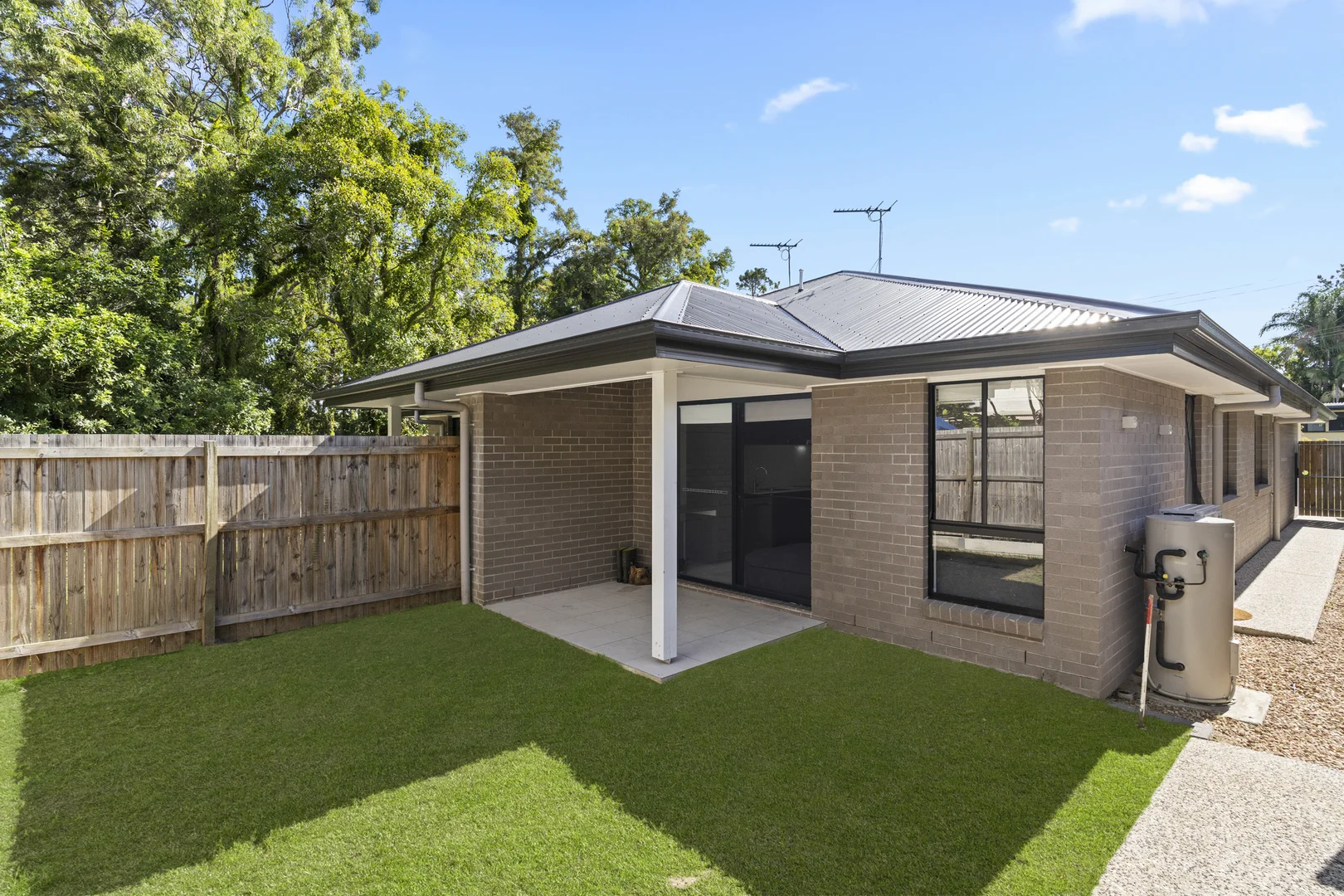 Additional image 9 of 1 & 2/18 Elm Avenue, Woodridge QLD 4114