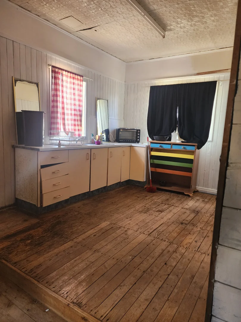 Image 10