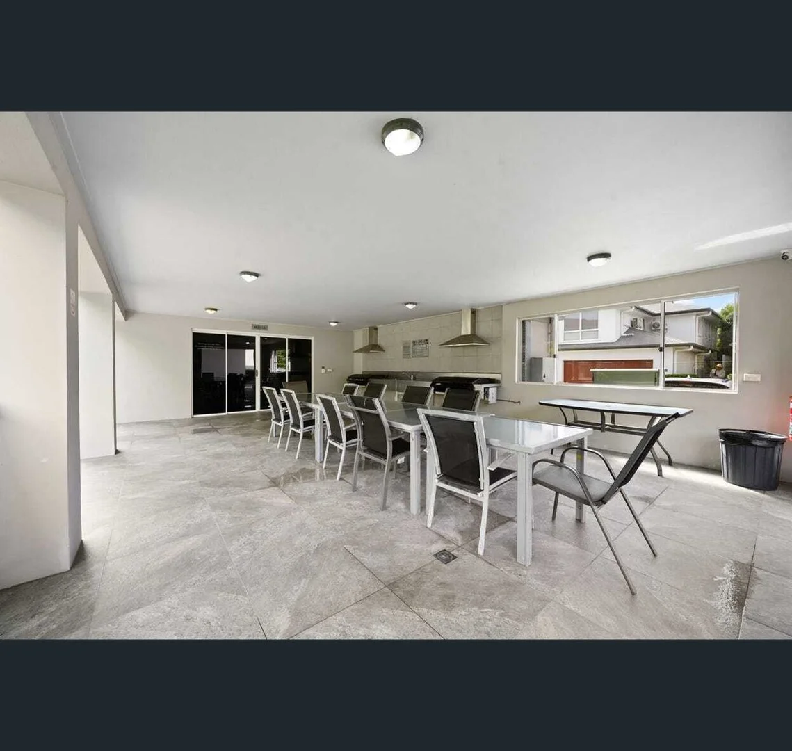 Additional image 3 of 4 33 Clark Street, Biggera Waters, Biggera Waters QLD 4216