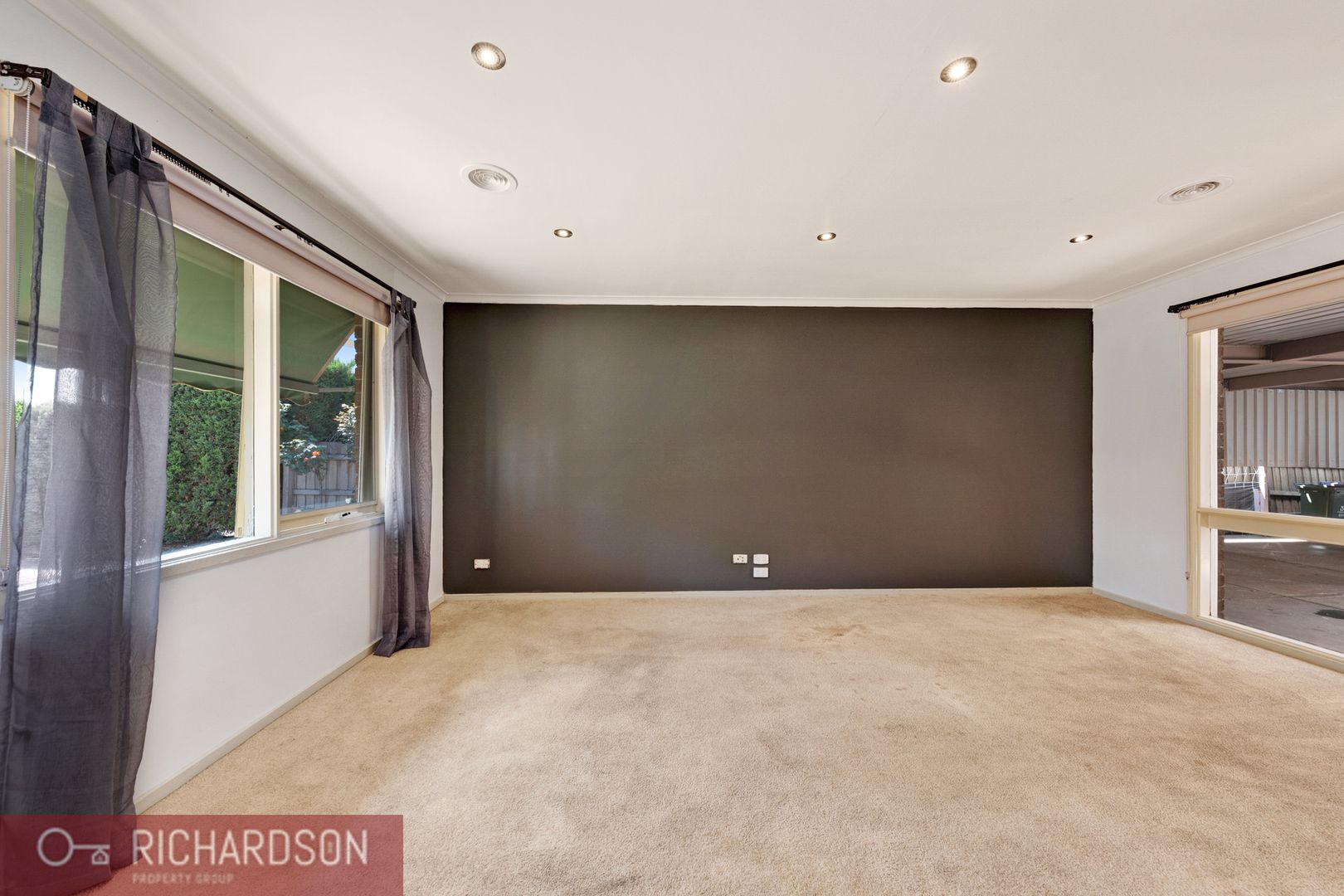 64 Canonbury Circle, Seabrook VIC 3028, Image 2