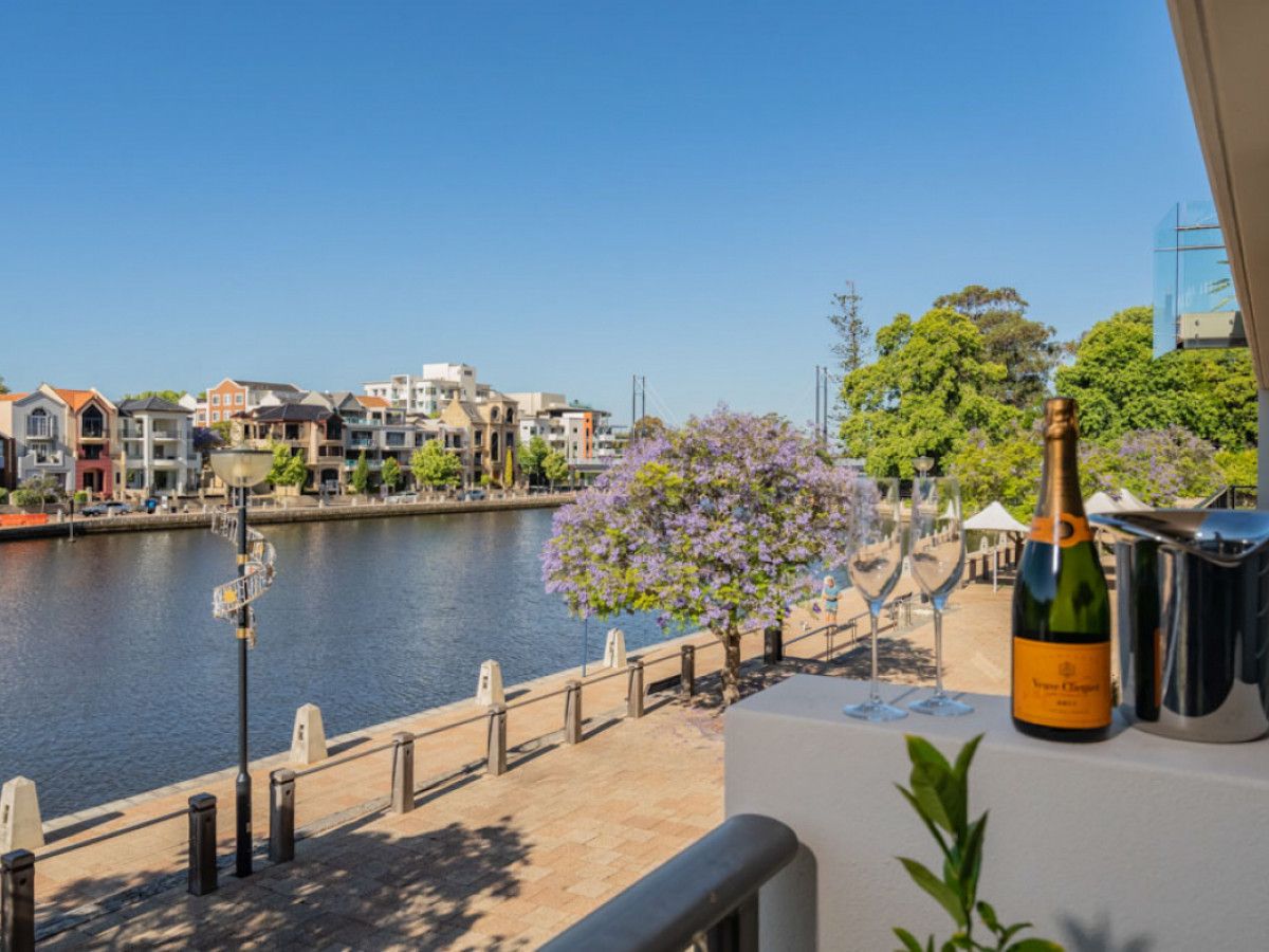 3 bedrooms Apartment / Unit / Flat in 2/50 Royal Street EAST PERTH WA, 6004