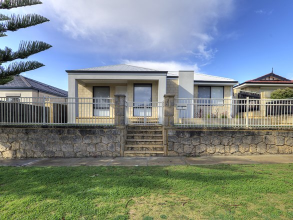 12 Grand Bank Parkway, Mindarie WA 6030