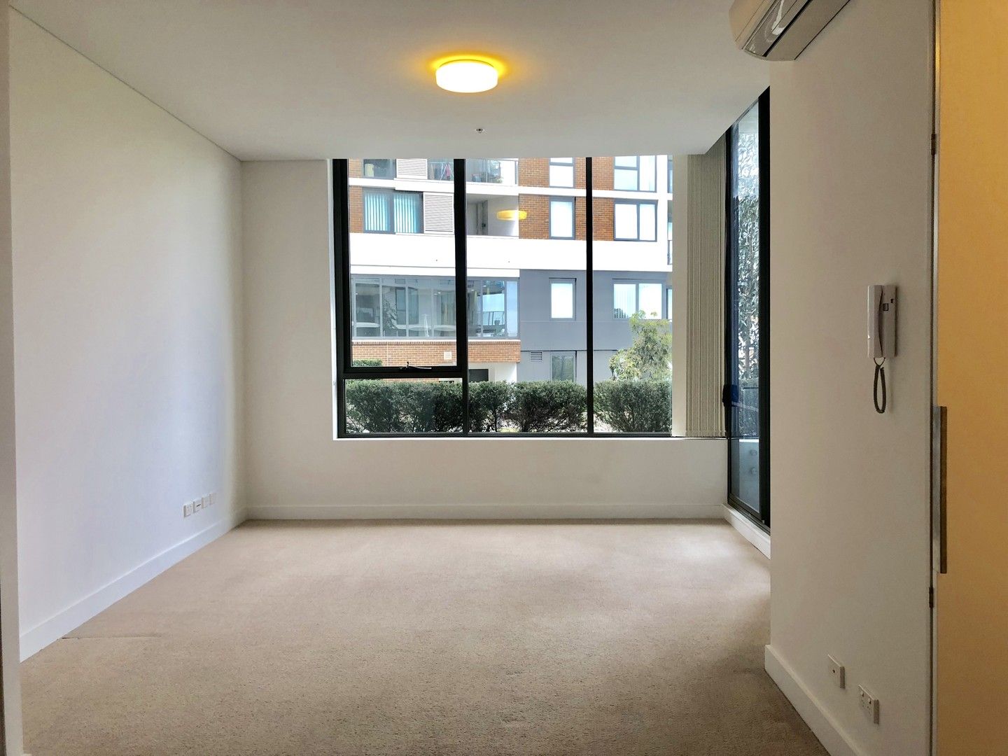 1 bedrooms Apartment / Unit / Flat in G02/20 Brodie Spark Drive WOLLI CREEK NSW, 2205